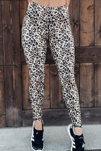 Load image into Gallery viewer, 2 Piece Leopard Sports Bra &amp; Leggings Workout Set
